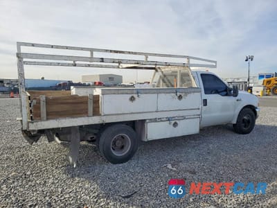 Trzecie zdjęcie samochodu z tyłu: 2004 FORD F350 SUPER DUTY VIN:1FDWF36L14ED99646 - miniatura