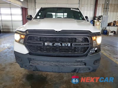 Piąte zdjęcie samochodu w środku: 2023 RAM 1500 TRADESMAN VIN:1C6SRFCTXPN574391 - miniatura