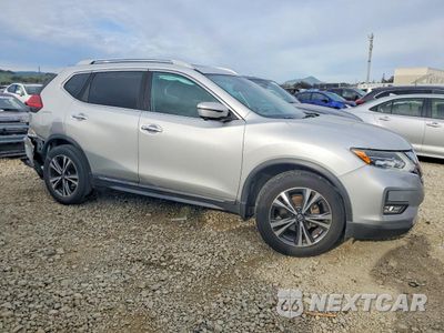 Czwarte zdjęcie samochodu z boku: 2017 NISSAN ROGUE S VIN:5N1AT2MT2HC830559 - miniatura