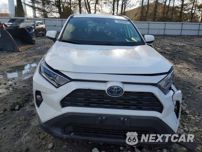 Piąte zdjęcie samochodu w środku: 2021 TOYOTA RAV4 XLE VIN:JTMRWRFV5MD119481 - miniatura