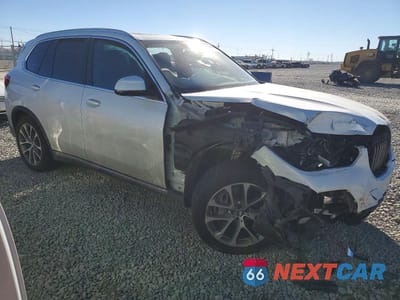 Czwarte zdjęcie samochodu z boku: 2019 BMW X5 XDRIVE50I VIN:5UXJU2C51KLN67071 - miniatura