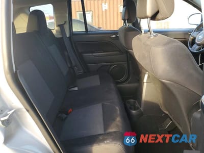 Zdjęcie 10 z 11 samochodu: 2012 JEEP COMPASS LATITUDE VIN:1C4NJDEB6CD573485 - miniatura