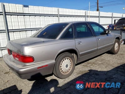Trzecie zdjęcie samochodu z tyłu: 1996 BUICK REGAL CUSTOM VIN:2G4WB52K9T1460777 - miniatura