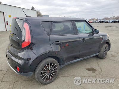 Trzecie zdjęcie samochodu z tyłu: 2018 KIA SOUL + VIN:KNDJP3A59J7621743 - miniatura