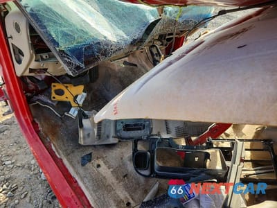 Zdjęcie 8 z 11 samochodu: 1998 CHEVROLET TAHOE K1500 VIN:1GNEK13R2WJ336257 - miniatura