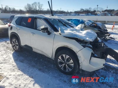 Czwarte zdjęcie samochodu z boku: 2022 NISSAN ROGUE SV VIN:JN8BT3BB0NW337342 - miniatura