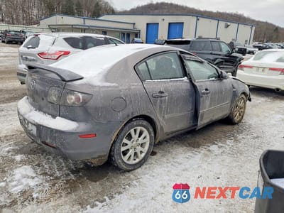 Trzecie zdjęcie samochodu z tyłu: 2007 MAZDA 3 I VIN:JM1BK32FX71756221 - miniatura