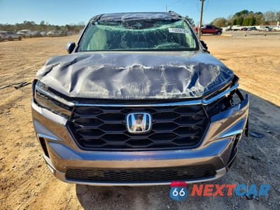 Piąte zdjęcie samochodu w środku: 2024 HONDA PILOT EXL VIN:5FNYG2H41RB004610 - miniatura