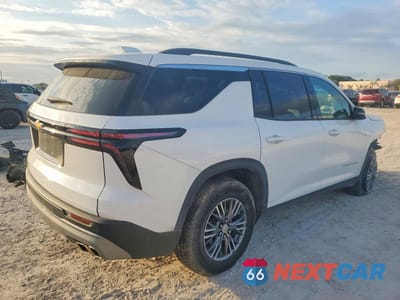 Trzecie zdjęcie samochodu z tyłu: 2025 CHEVROLET TRAVERSE LT VIN:1GNERGRS1SJ125571 - miniatura