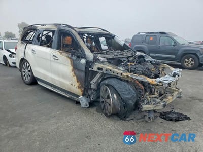 Czwarte zdjęcie samochodu z boku: 2017 MERCEDES-BENZ GLS 450 4MATIC VIN:4JGDF6EE8HA895262 - miniatura
