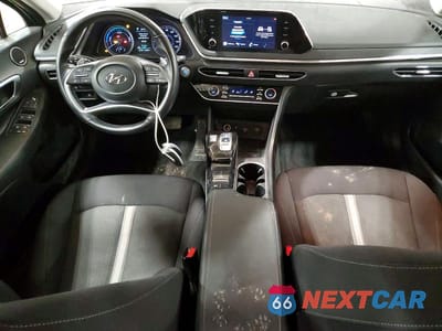 Zdjęcie 8 z 11 samochodu: 2022 HYUNDAI SONATA HYBRID VIN:KMHL34JJ8NA050550 - miniatura