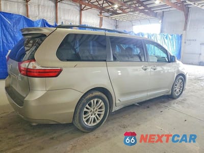 Trzecie zdjęcie samochodu z tyłu: 2015 TOYOTA SIENNA XLE VIN:5TDYK3DC7FS605609 - miniatura