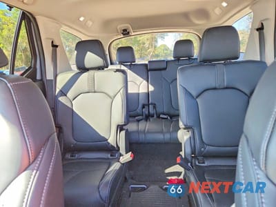 Zdjęcie 10 z 12 samochodu: 2024 HONDA PILOT TOURING VIN:5FNYG2H70RB010330 - miniatura