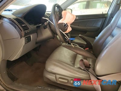 Zdjęcie 7 z 12 samochodu: 2004 HONDA ACCORD EX VIN:1HGCM56894A025248 - miniatura