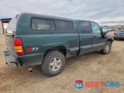 Trzecie zdjęcie samochodu z tyłu: 2001 CHEVROLET SILVERADO K1500 VIN:2GCEK19TX11296332 - miniatura