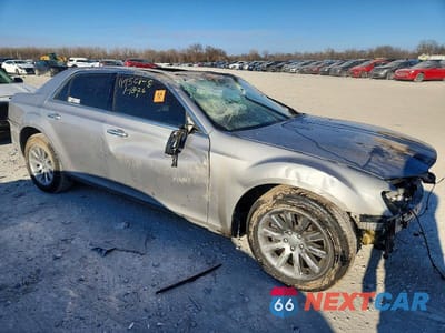 Czwarte zdjęcie samochodu z boku: 2011 CHRYSLER 300C VIN:2C3CA6CT1BH537286 - miniatura