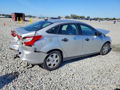 Trzecie zdjęcie samochodu z tyłu: 2014 FORD FOCUS S VIN:1FADP3E28EL167436 - miniatura