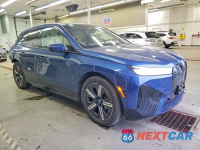 Czwarte zdjęcie samochodu z boku: 2024 BMW IX XDRIVE50 VIN:WB523CF0XRCR56022 - miniatura