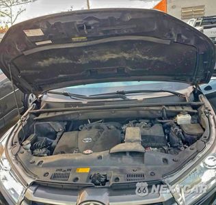 Zdjęcie 7 z 10 samochodu: 2019 TOYOTA HIGHLANDER XLE VIN:5TDJZRFH7KS599622 - miniatura