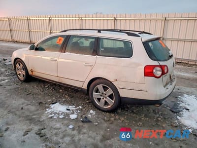 Drugie zdjęcie samochodu z przodu: 2008 VOLKSWAGEN PASSAT WAGON KOMFORT VIN:WVWLK73CX8E062025 - miniatura