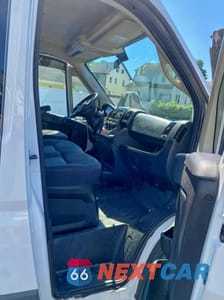 Piąte zdjęcie samochodu w środku: 2018 RAM PROMASTER 2500 2500 HIGH VIN:3C6TRVDG0JE111719 - miniatura