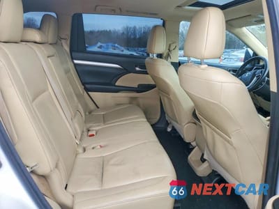 Zdjęcie 11 z 13 samochodu: 2018 TOYOTA HIGHLANDER HYBRID VIN:5TDJGRFHXJS049707 - miniatura