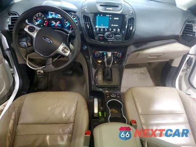 Zdjęcie 8 z 12 samochodu: 2016 FORD ESCAPE TITANIUM VIN:1FMCU9JX8GUA58471 - miniatura