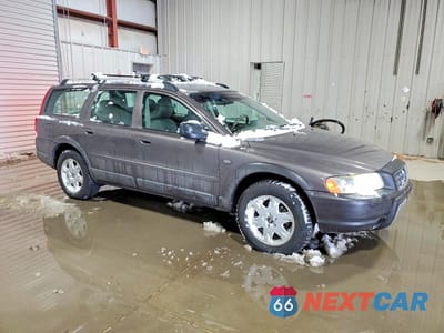 Czwarte zdjęcie samochodu z boku: 2005 VOLVO XC70 VIN:YV1SZ592051192709 - miniatura