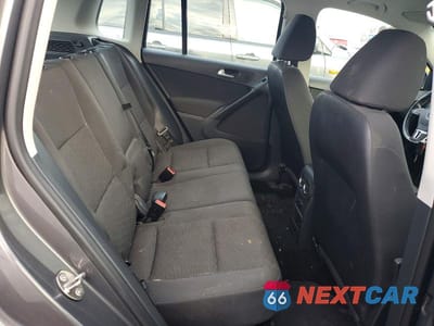 Zdjęcie 11 z 12 samochodu: 2015 VOLKSWAGEN TIGUAN S VIN:WVGBV7AX3FW550065 - miniatura