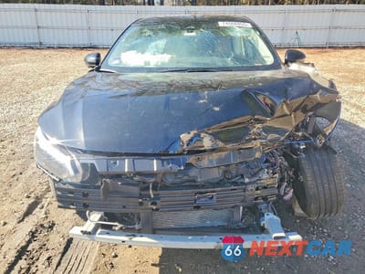 Piąte zdjęcie samochodu w środku: 2024 NISSAN SENTRA SV VIN:3N1AB8CV6RY385509 - miniatura