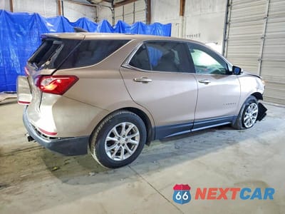 Trzecie zdjęcie samochodu z tyłu: 2019 CHEVROLET EQUINOX LT VIN:2GNAXKEVXK6111804 - miniatura