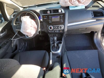 Zdjęcie 8 z 12 samochodu: 2019 HONDA FIT LX VIN:3HGGK5H44KM727625 - miniatura