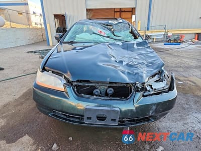 Piąte zdjęcie samochodu w środku: 2000 HONDA ACCORD EX VIN:1HGCG2253YA013703 - miniatura