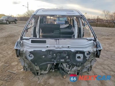 Piąte zdjęcie samochodu w środku: 2023 TOYOTA HIGHLANDER XLE VIN:5TDKDRBH0PS038047 - miniatura