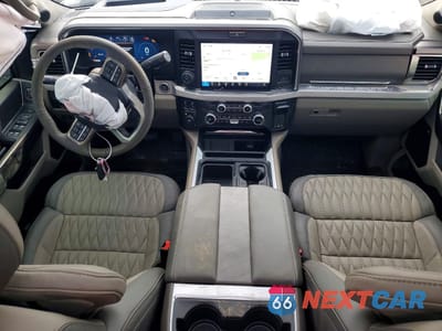 Zdjęcie 8 z 12 samochodu: 2026 FORD F450 SUPER DUTY VIN:1FT8W4DM8TEC87830 - miniatura