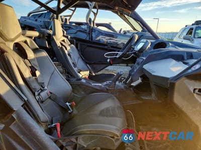 Piąte zdjęcie samochodu w środku: 2025 CAN-AM MAVERICK X3 UTILITY VEHICLE VIN:3JBVNAV28SE001000 - miniatura