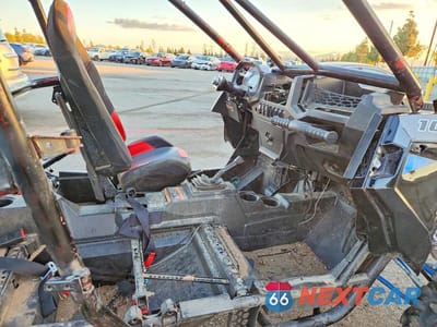 Piąte zdjęcie samochodu w środku: 2022 POLARIS RZR 1000 UTILITY VEHICLE VIN:3NSN4K997NH667537 - miniatura