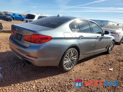 Trzecie zdjęcie samochodu z tyłu: 2019 BMW 540 I VIN:WBAJE5C54KWW07557 - miniatura