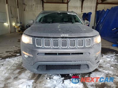 Piąte zdjęcie samochodu w środku: 2021 JEEP COMPASS LATITUDE VIN:3C4NJCBB0MT581026 - miniatura