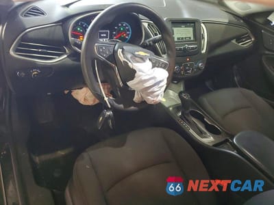 Zdjęcie 8 z 11 samochodu: 2017 CHEVROLET MALIBU LS VIN:1G1ZB5ST7HF103939 - miniatura