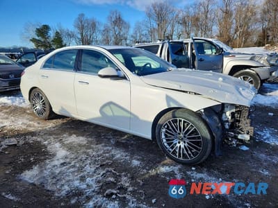 Czwarte zdjęcie samochodu z boku: 2024 MERCEDES-BENZ C 300 4MATIC VIN:W1KAF4HBXRR219398 - miniatura