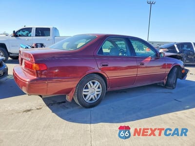 Trzecie zdjęcie samochodu z tyłu: 2001 TOYOTA CAMRY CE VIN:4T1BG22K31U865808 - miniatura