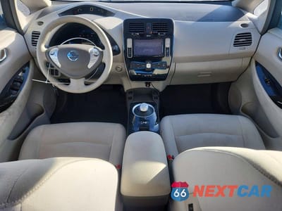 Zdjęcie 8 z 11 samochodu: 2012 NISSAN LEAF SV VIN:JN1AZ0CP5CT026814 - miniatura