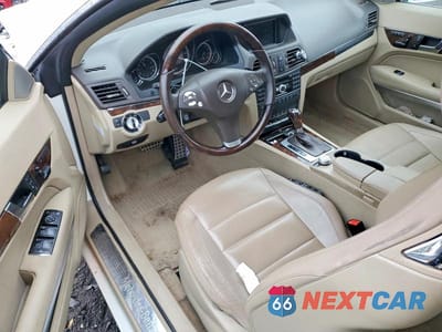 Zdjęcie 8 z 11 samochodu: 2011 MERCEDES-BENZ E 350 VIN:WDDKK5GFXBF056480 - miniatura