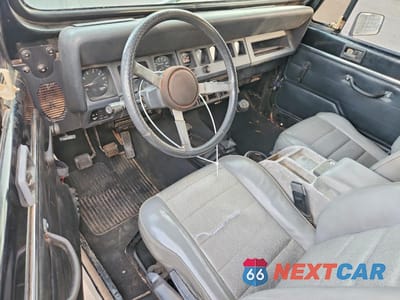 Zdjęcie 8 z 12 samochodu: 1993 JEEP WRANGLER / YJ VIN:1J4FY29S2PP222800 - miniatura