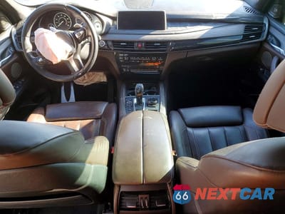 Zdjęcie 8 z 12 samochodu: 2014 BMW X5 XDRIVE50I VIN:5UXKR6C53E0C03336 - miniatura