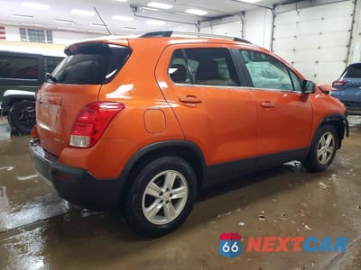 Trzecie zdjęcie samochodu z tyłu: 2016 CHEVROLET TRAX 1LT VIN:KL7CJLSB4GB640962 - miniatura