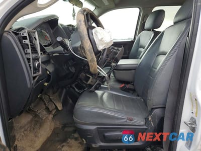 Zdjęcie 7 z 11 samochodu: 2017 RAM 2500 ST VIN:3C6UR5CL8HG667293 - miniatura