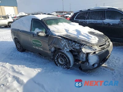 Czwarte zdjęcie samochodu z boku: 2010 FORD FOCUS SES VIN:1FAHP3GN7AW248672 - miniatura