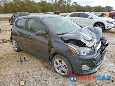 Czwarte zdjęcie samochodu z boku: 2019 CHEVROLET SPARK LS VIN:KL8CB6SA6KC732403 - miniatura